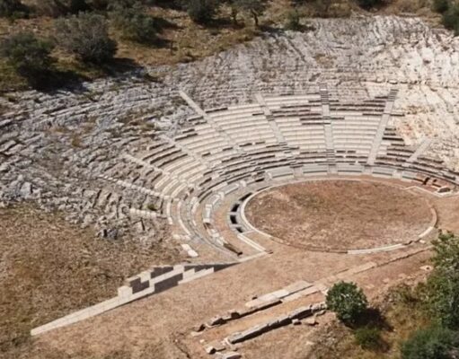 На греческом острове найден театр возрастом 2700 лет